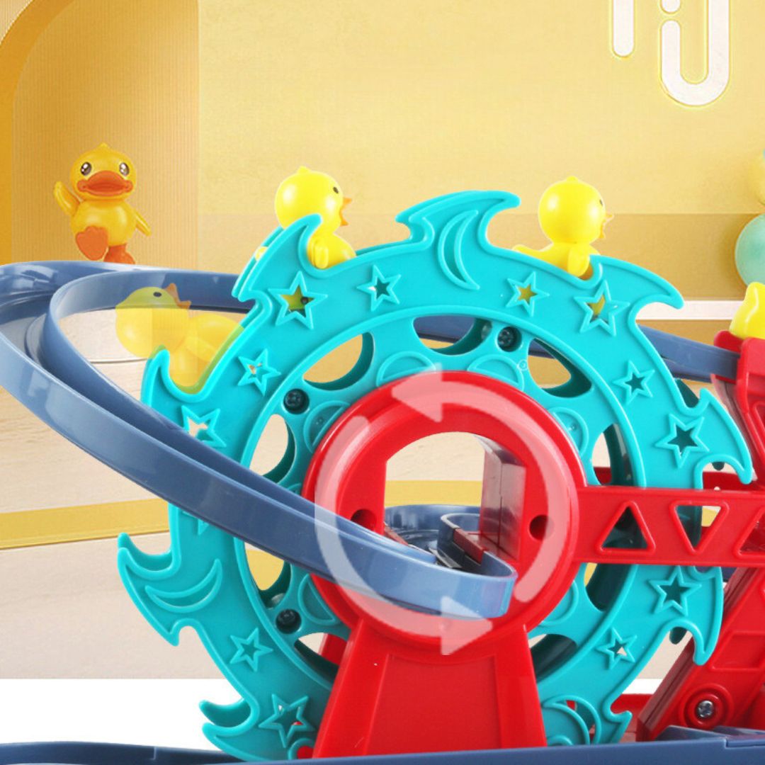 Strażacki samochód z zjeżdżającymi kaczkami