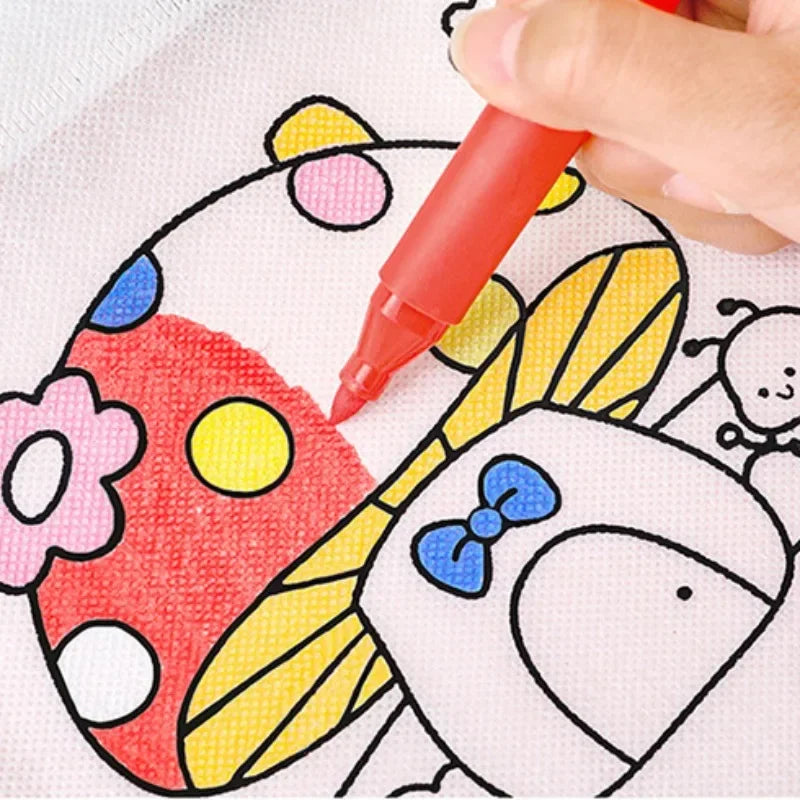 Zestaw dla dzieci do rękodzieła i malowania z kredkami